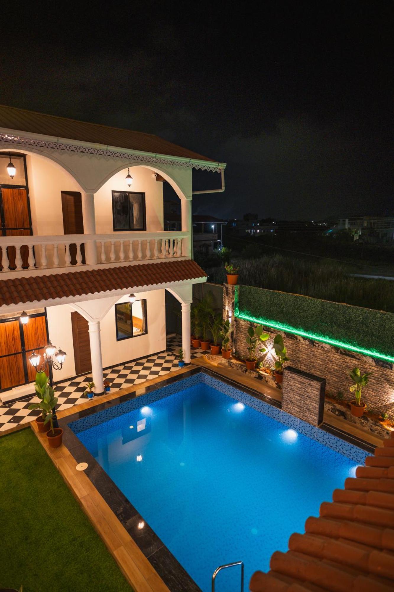 Sapphire Mansion Hotell Alībāg Exteriör bild